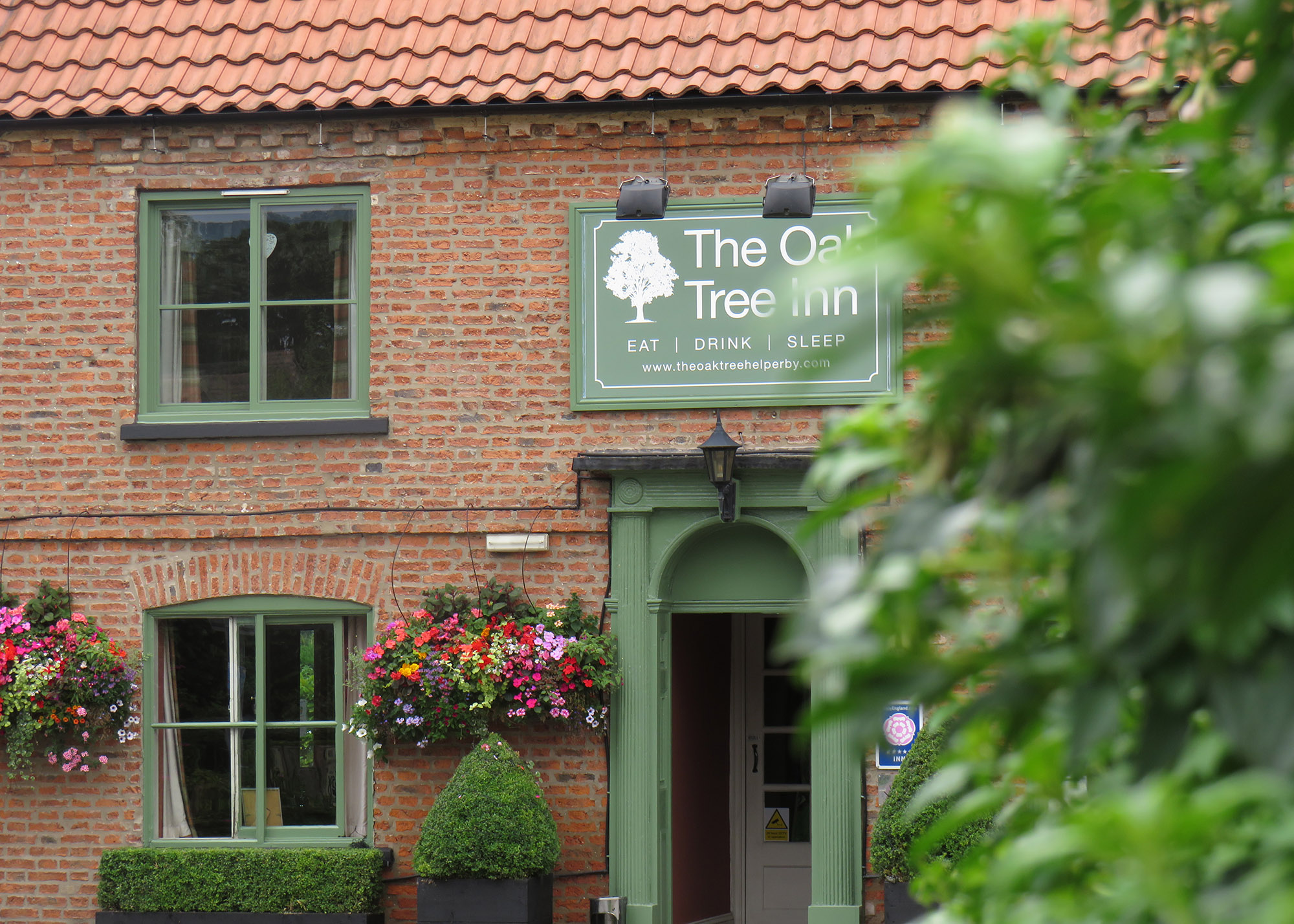 The Oak Tree Inn exterior
